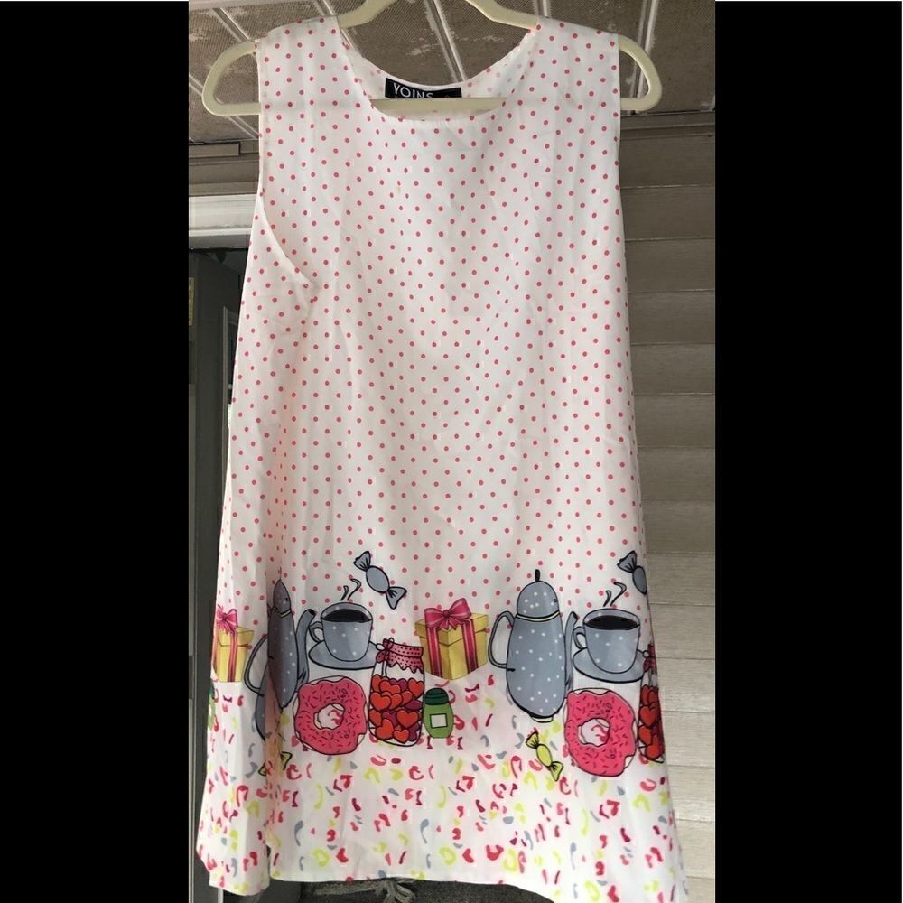 Lightweight pink polkadot fun party dress. fits like lg